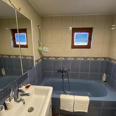 Privat bolig Bestay Sara *